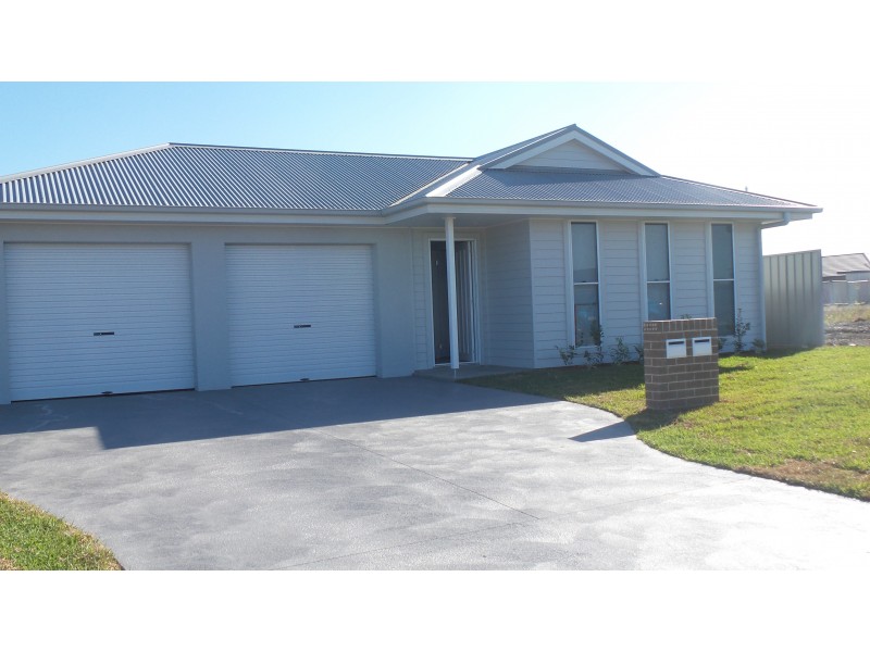 34 Gracilis Rise, South Nowra NSW 2541