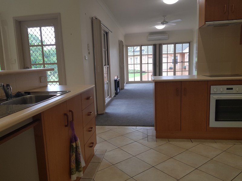 4/5 Dryden Close, Nowra NSW 2541