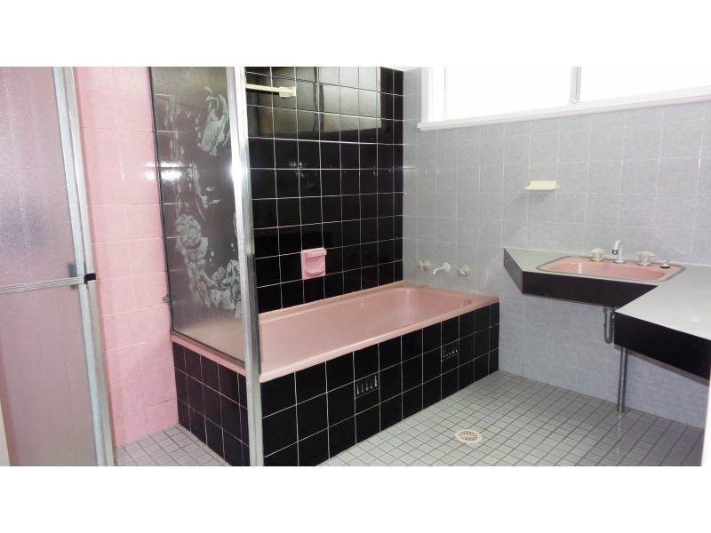 104 West Birriley Street, Bomaderry NSW 2541
