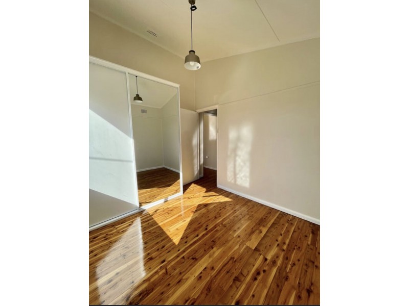 42 Birriley Street, Bomaderry NSW 2541