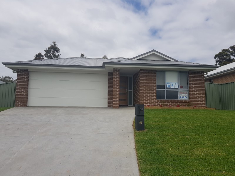 20 Adele Close, Nowra NSW 2541