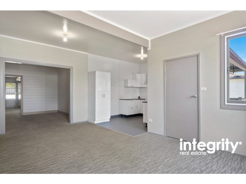 6 Tarawara Street, Bomaderry NSW 2541