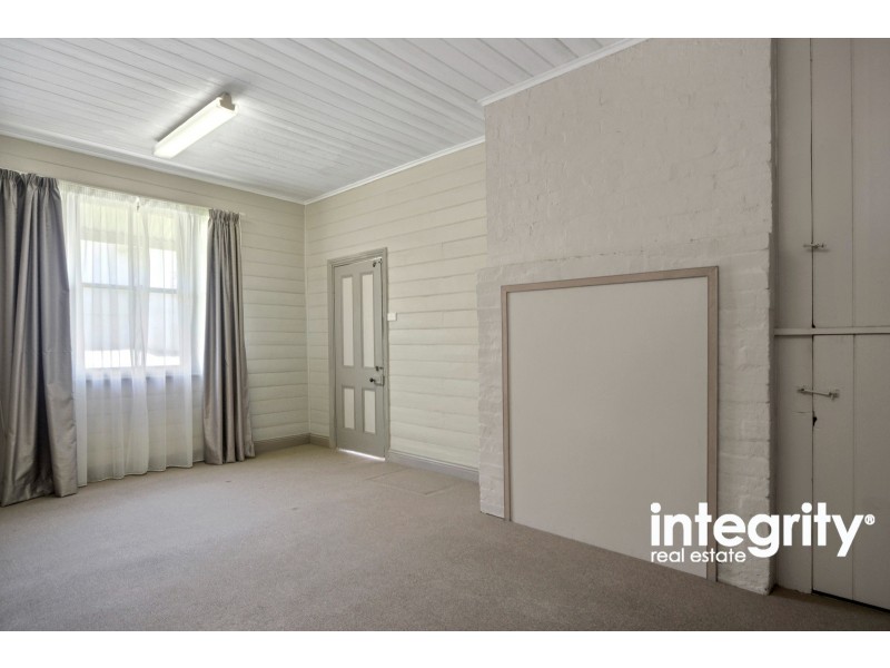 6 Tarawara Street, Bomaderry NSW 2541