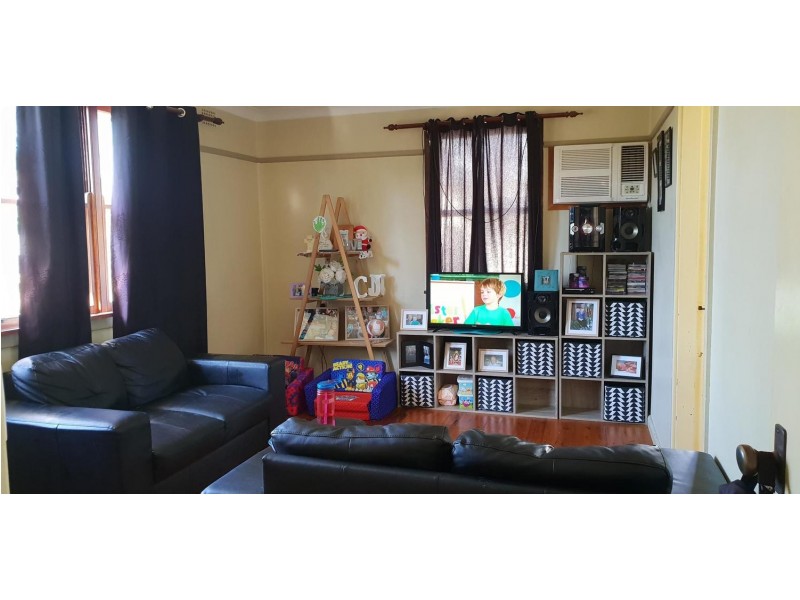 6 Knapp Avenue, Nowra NSW 2541