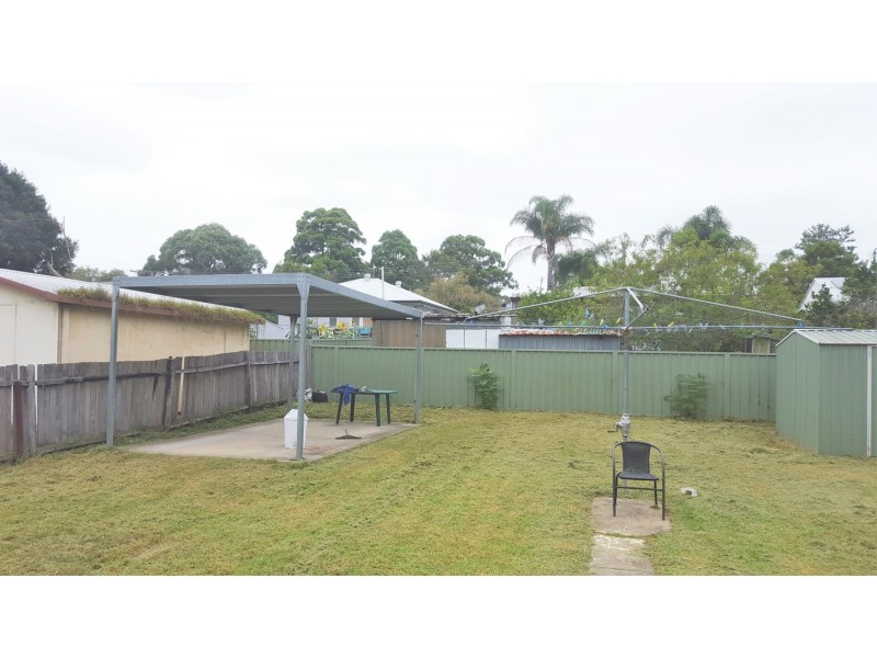 6 Knapp Avenue, Nowra NSW 2541
