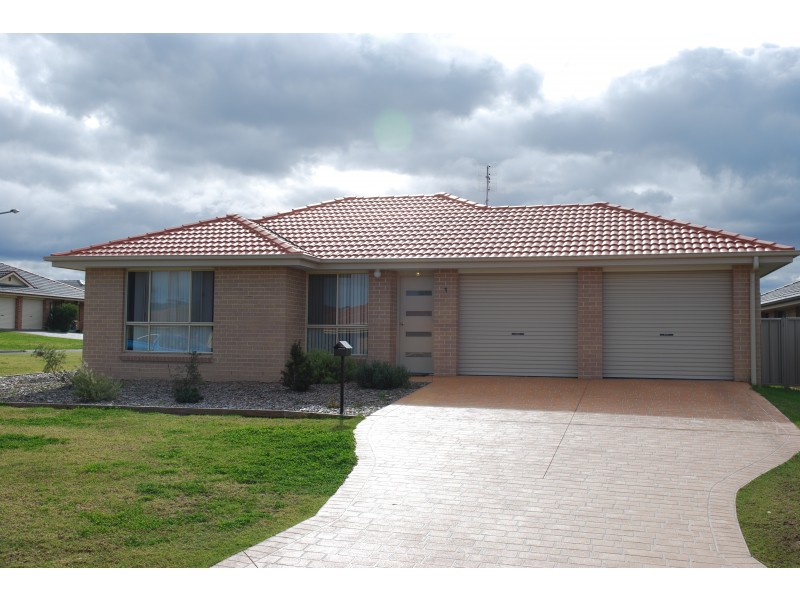 1 Juniper Place, Worrigee NSW 2540