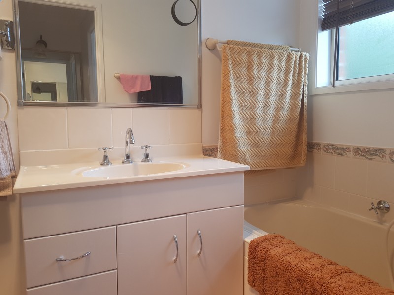 8 Mountain Ash Place, Worrigee NSW 2540