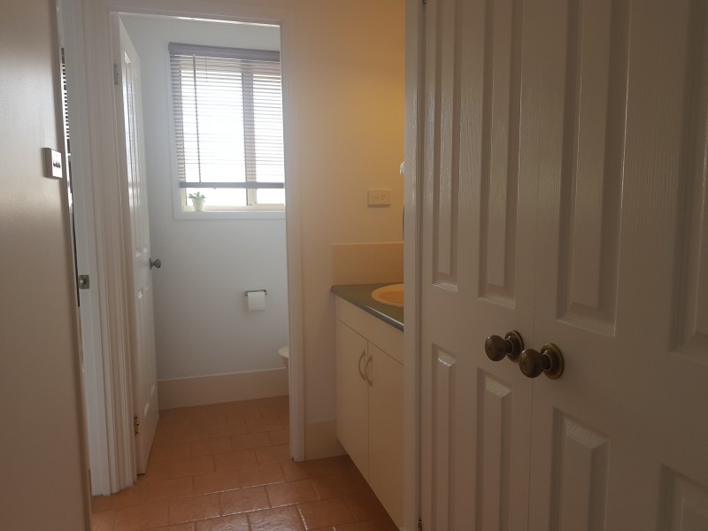 8 Mountain Ash Place, Worrigee NSW 2540