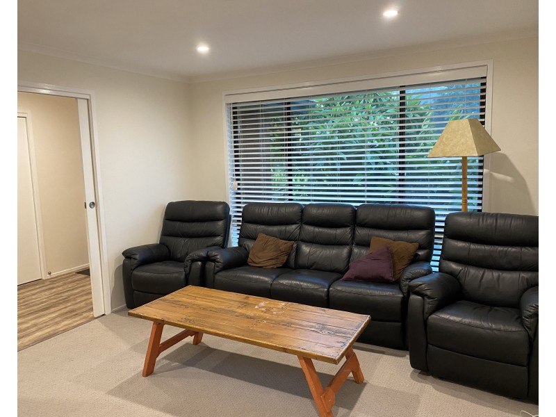 104 Warren Avenue, North Nowra NSW 2541