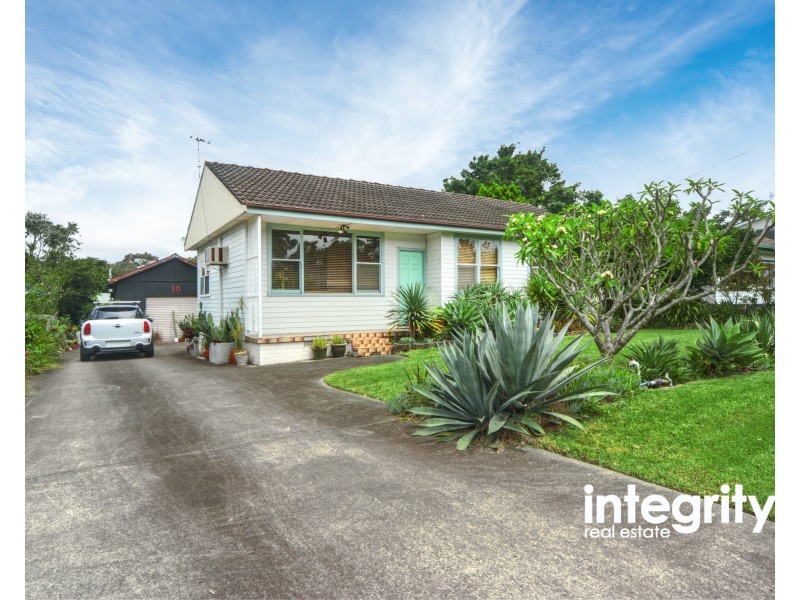 10 Lynburn Avenue, Bomaderry NSW 2541