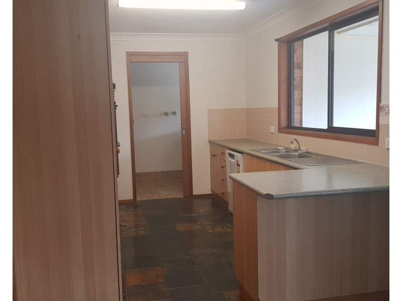 1 Booragal Place, North Nowra NSW 2541