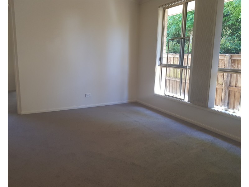 1/8 Meroo Road, Bomaderry NSW 2541