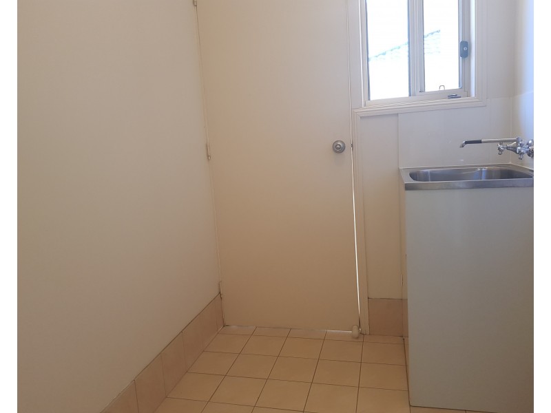 1/8 Meroo Road, Bomaderry NSW 2541