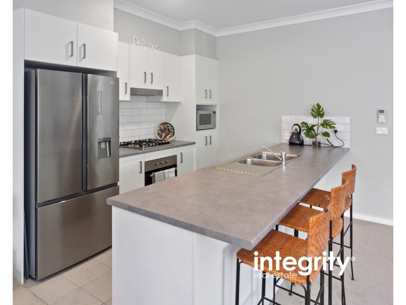 24/33 Lynburn Avenue, Bomaderry NSW 2541