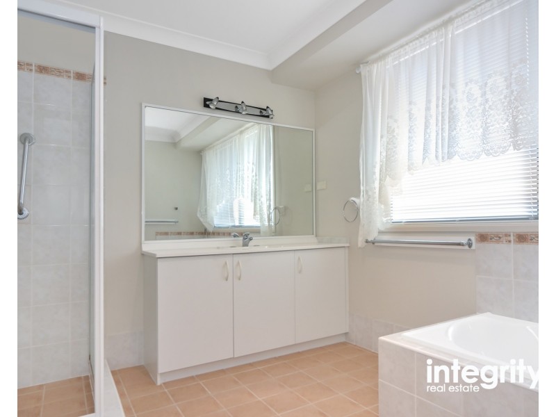 14 Bluewattle Road, Worrigee NSW 2540