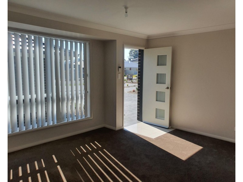 2/13 Evergreen Place, South Nowra NSW 2541