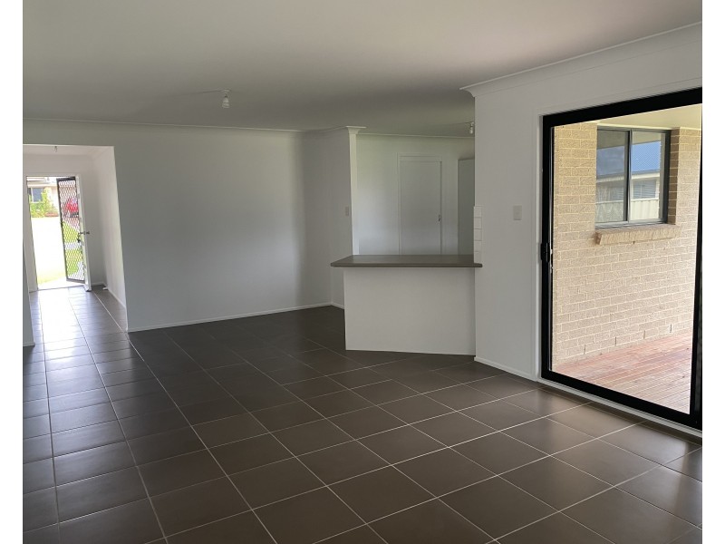 4 Golden Ash Close, Worrigee NSW 2540