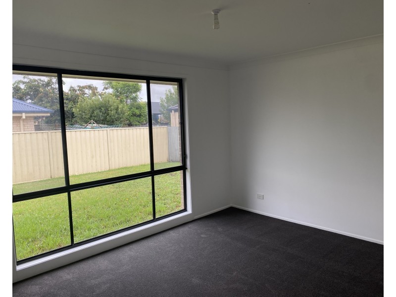 4 Golden Ash Close, Worrigee NSW 2540