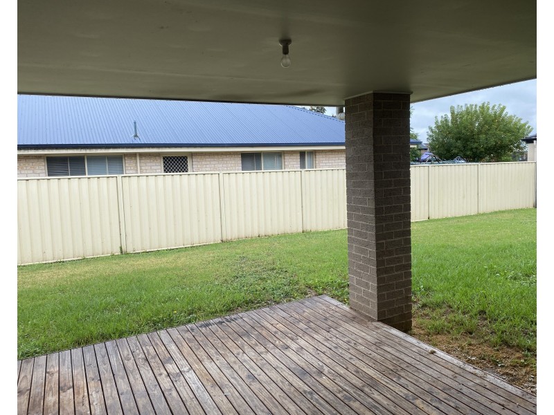 4 Golden Ash Close, Worrigee NSW 2540