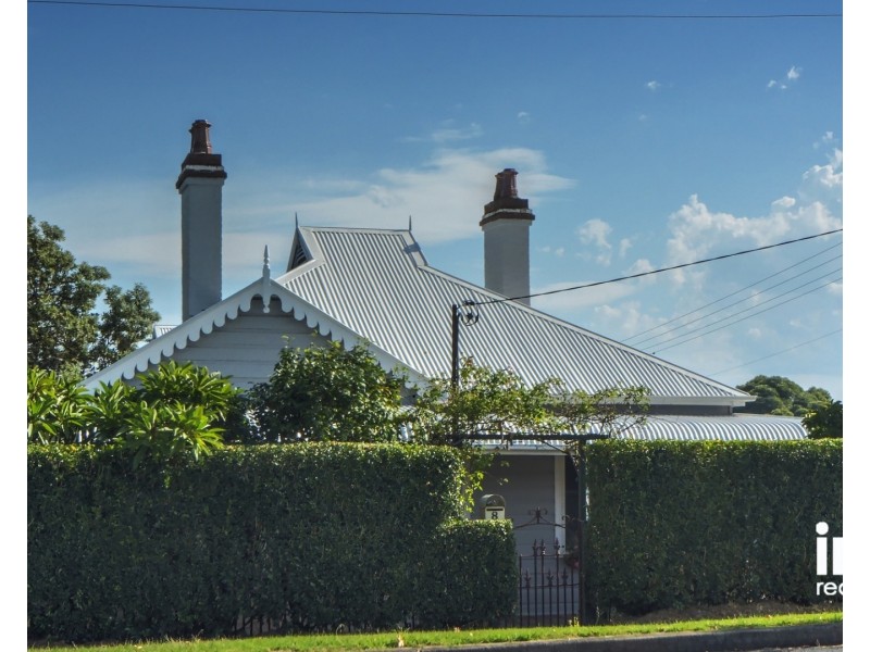 8 Tarawara Street, Bomaderry NSW 2541