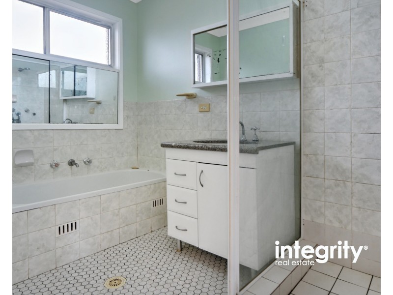 2 Turley Avenue, Bomaderry NSW 2541