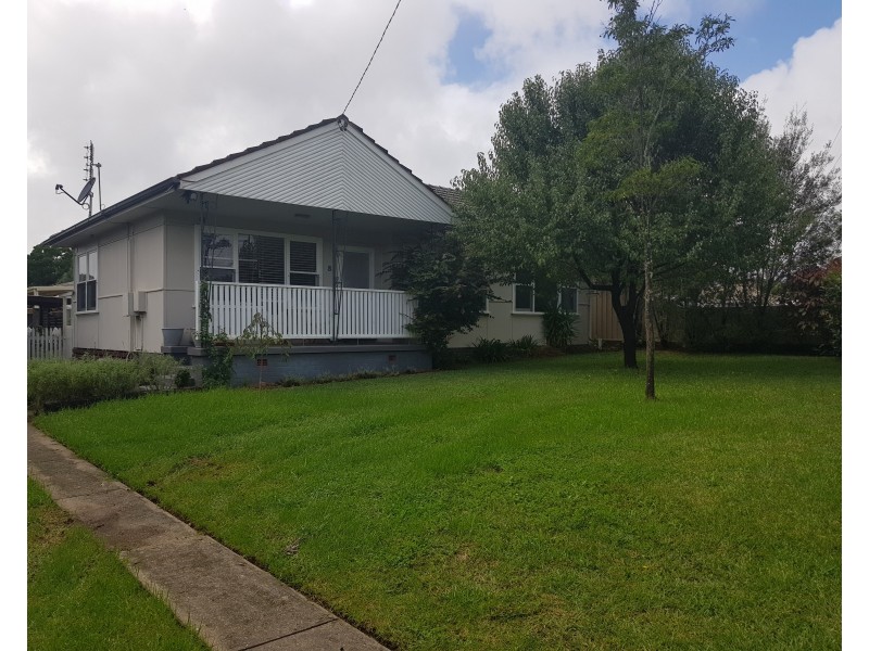 8 McDonald Avenue, Nowra NSW 2541