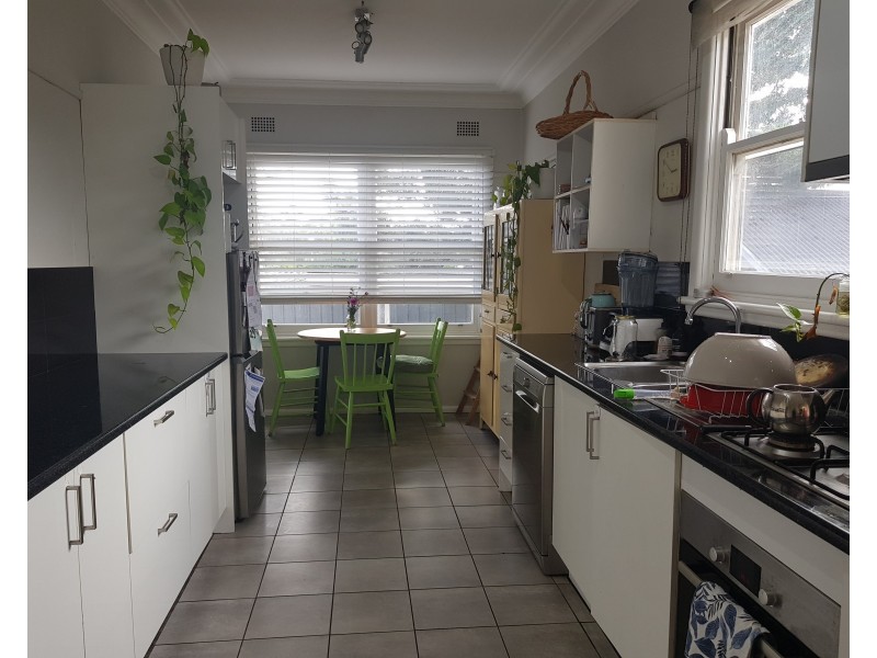 8 McDonald Avenue, Nowra NSW 2541