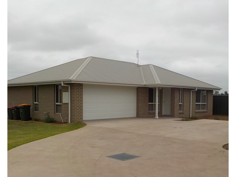 7/11 Hawthorne Avenue, Nowra NSW 2541