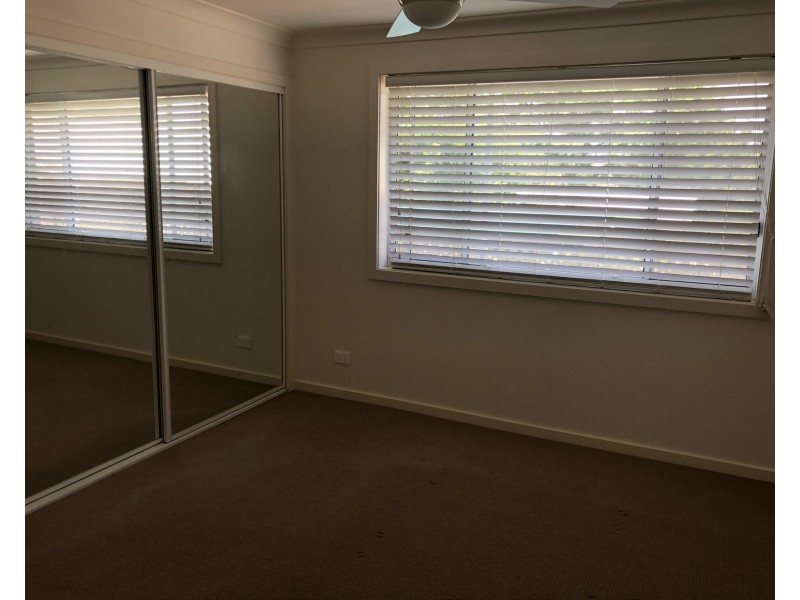 10/8 Meroo Road, Bomaderry NSW 2541