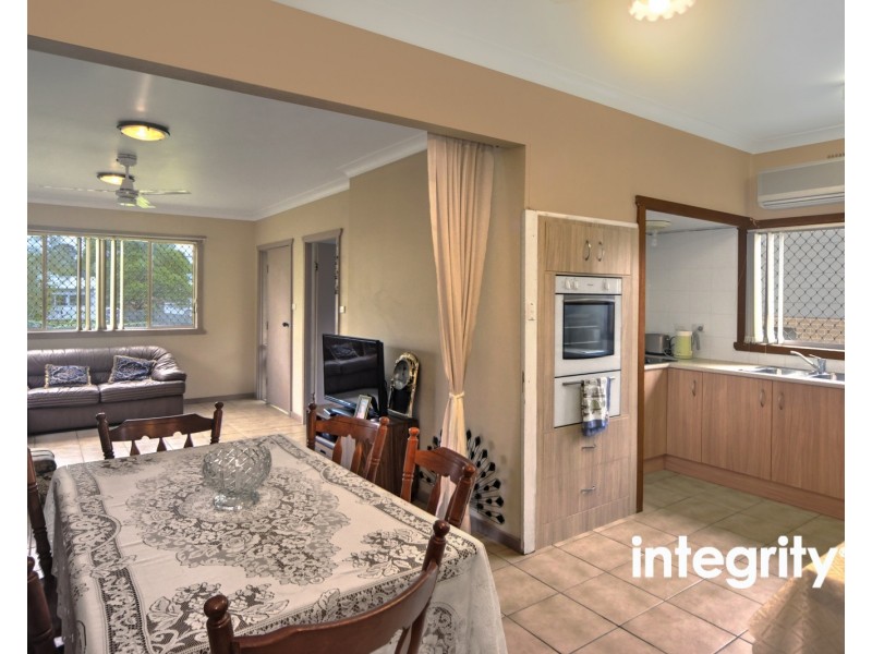 11 Huxley Street, Nowra NSW 2541