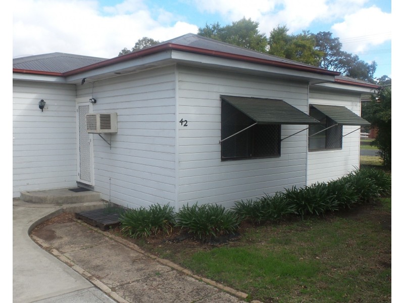 42 Bunberra Drive, Bomaderry NSW 2541