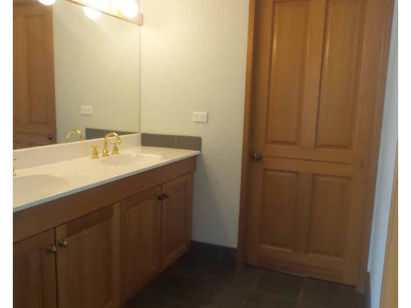 6 Worrigee Street, Nowra NSW 2541