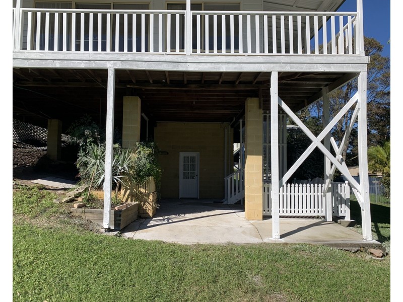 1 Berrellan Street, Greenwell Point NSW 2540