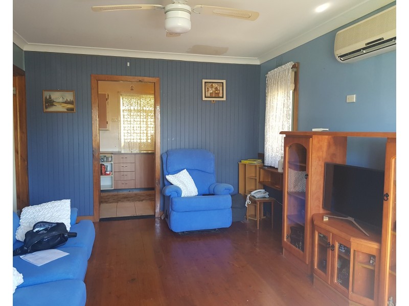 38 Young Avenue, Nowra NSW 2541