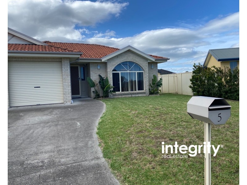 5 Guinea Flower Crescent, Worrigee NSW 2540