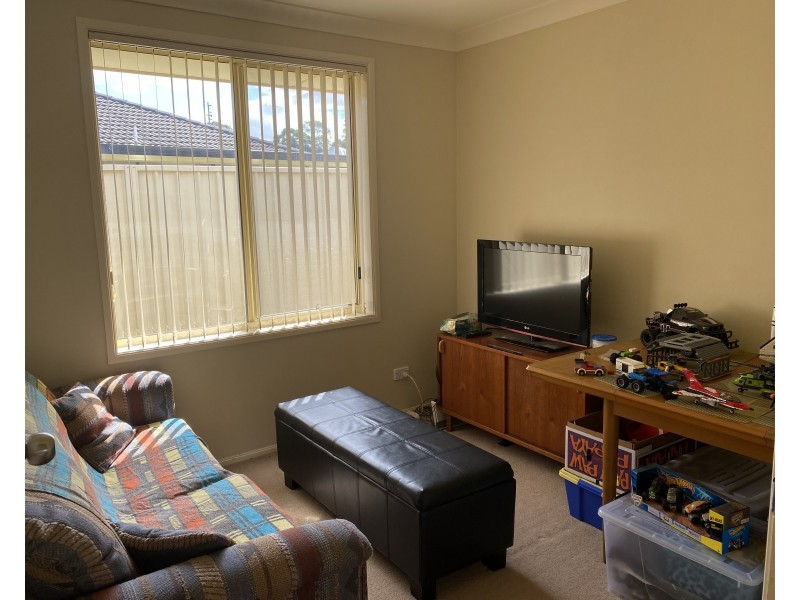 5 Guinea Flower Crescent, Worrigee NSW 2540
