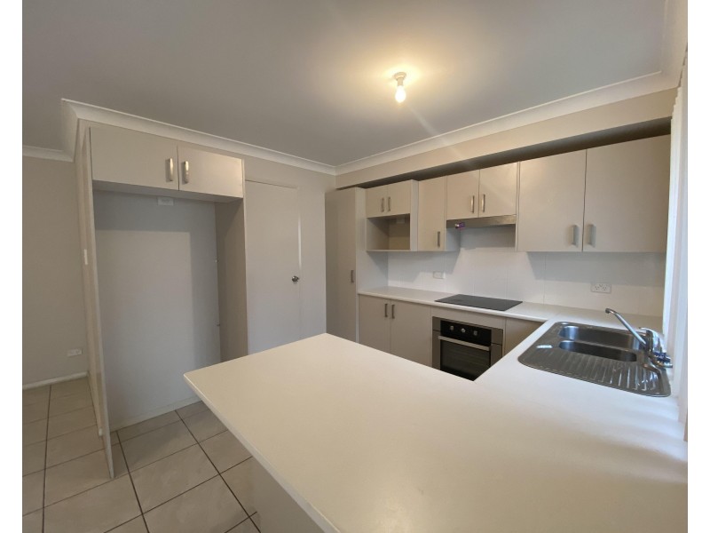 2/123A Meroo Road, Bomaderry NSW 2541