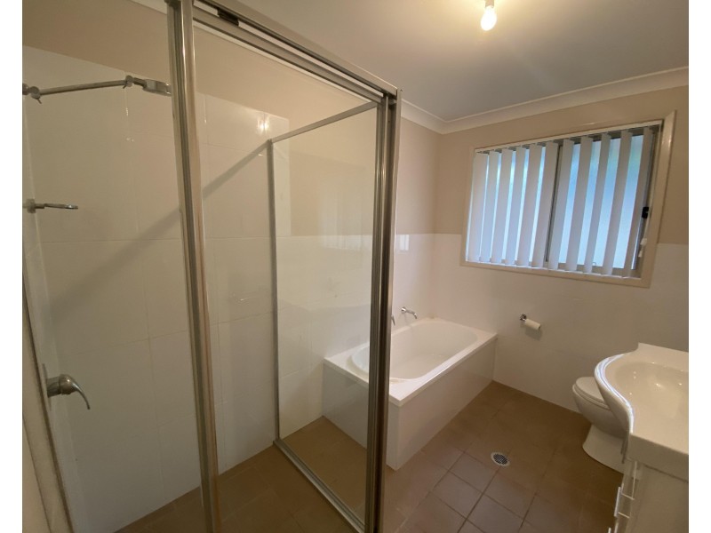 2/123A Meroo Road, Bomaderry NSW 2541