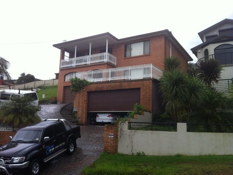 20 Bruce Street, Unanderra NSW 2526
