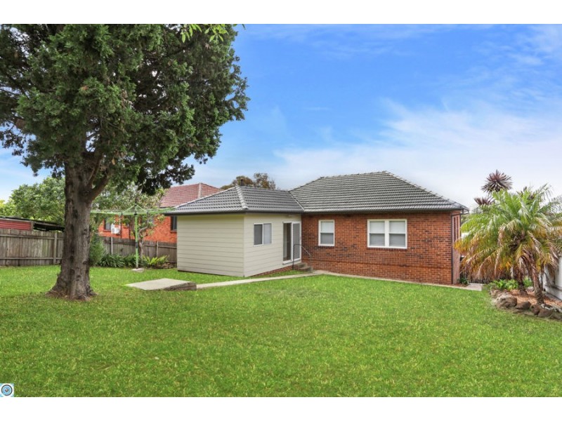 14 Lee Street, Warrawong NSW 2502