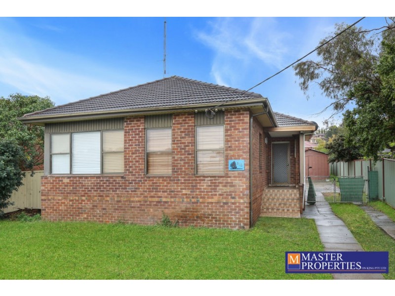210 Northcliffe Drive, Warrawong NSW 2502