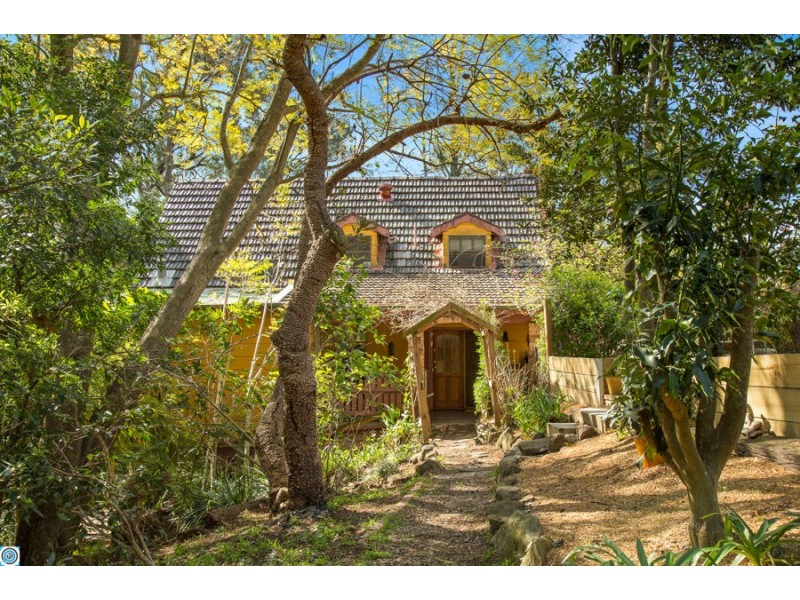 36-38 Avon Parade, Mount Kembla NSW 2526