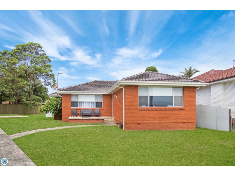 68 The Esplanade, Oak Flats NSW 2529
