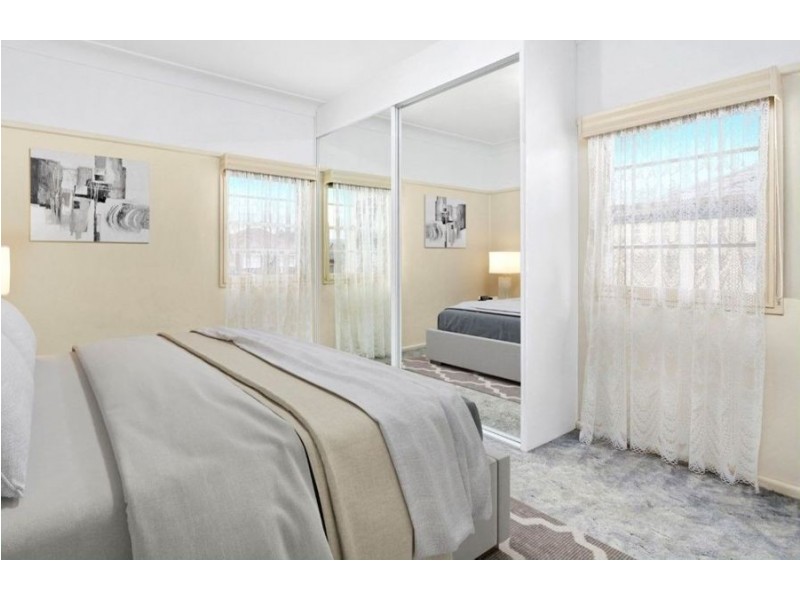 18 Hoskins Avenue, Warrawong NSW 2502
