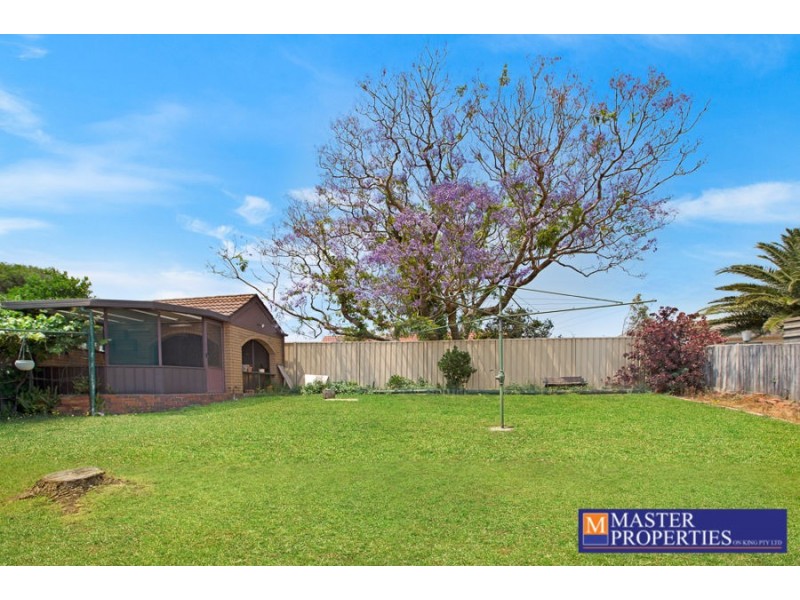60 Vermont Rd, Warrawong NSW 2502