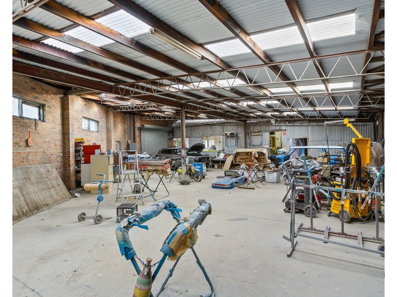 95 Gladstone Avenue, Coniston NSW 2500