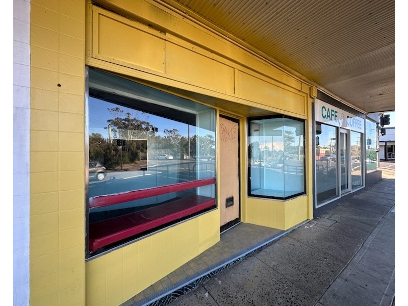 2/130 Gladstone Avenue, Coniston NSW 2500