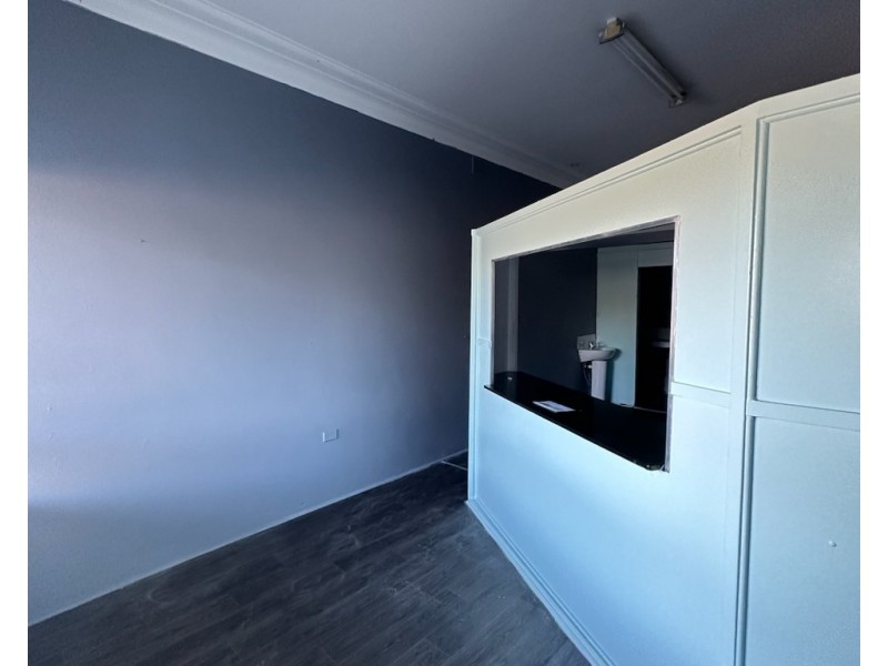 2/130 Gladstone Avenue, Coniston NSW 2500