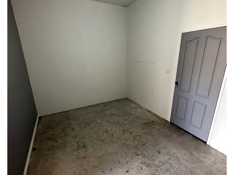 1/27 Bridge Street, Coniston NSW 2500