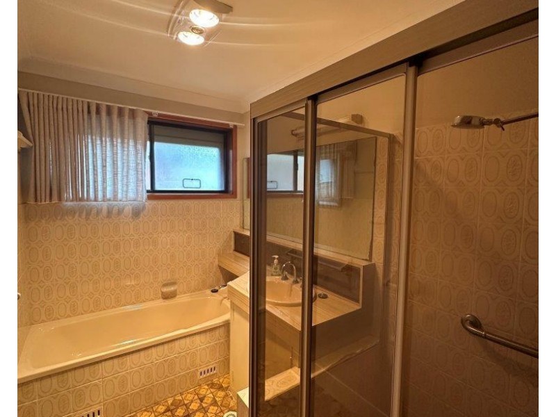 1 Susan Place, Farmborough Heights NSW 2526